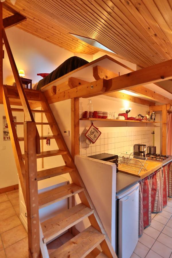 Hotel Restaurant Gites Les 5 Saisons Freissinieres Bagian luar foto