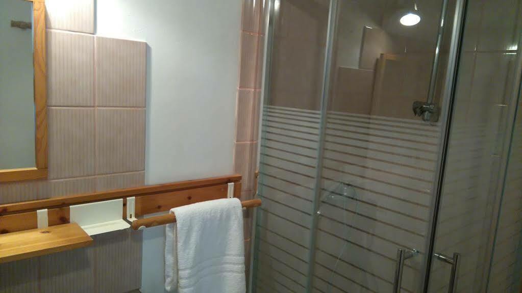 Hotel Restaurant Gites Les 5 Saisons Freissinieres Bagian luar foto